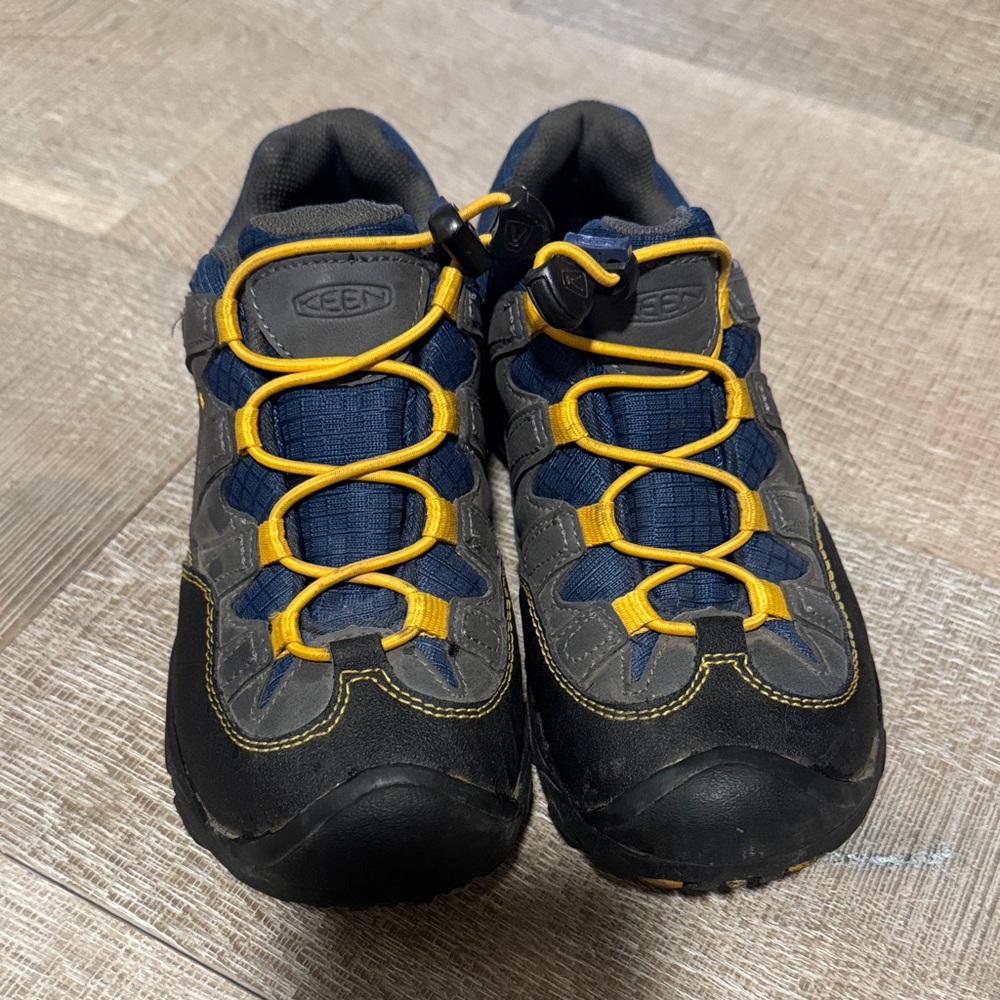 Keen Kids' Hiking/Rugged Outdoor Shoes with Yellow and Navy Highlights